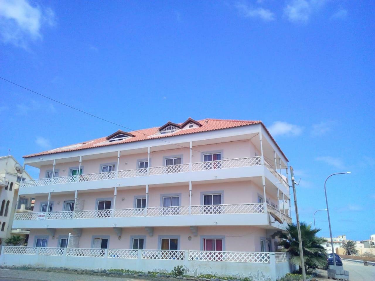 Good Value Low Cost Apartment Second Beach Line سانتا ماريا المظهر الخارجي الصورة